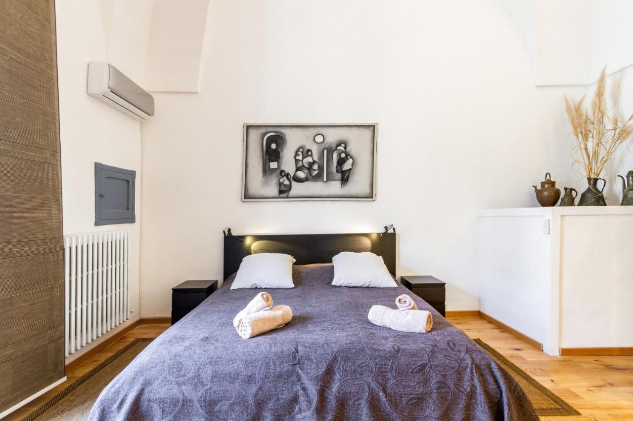 Lecce Center Charming Flat With Terrace Apartment Exterior photo